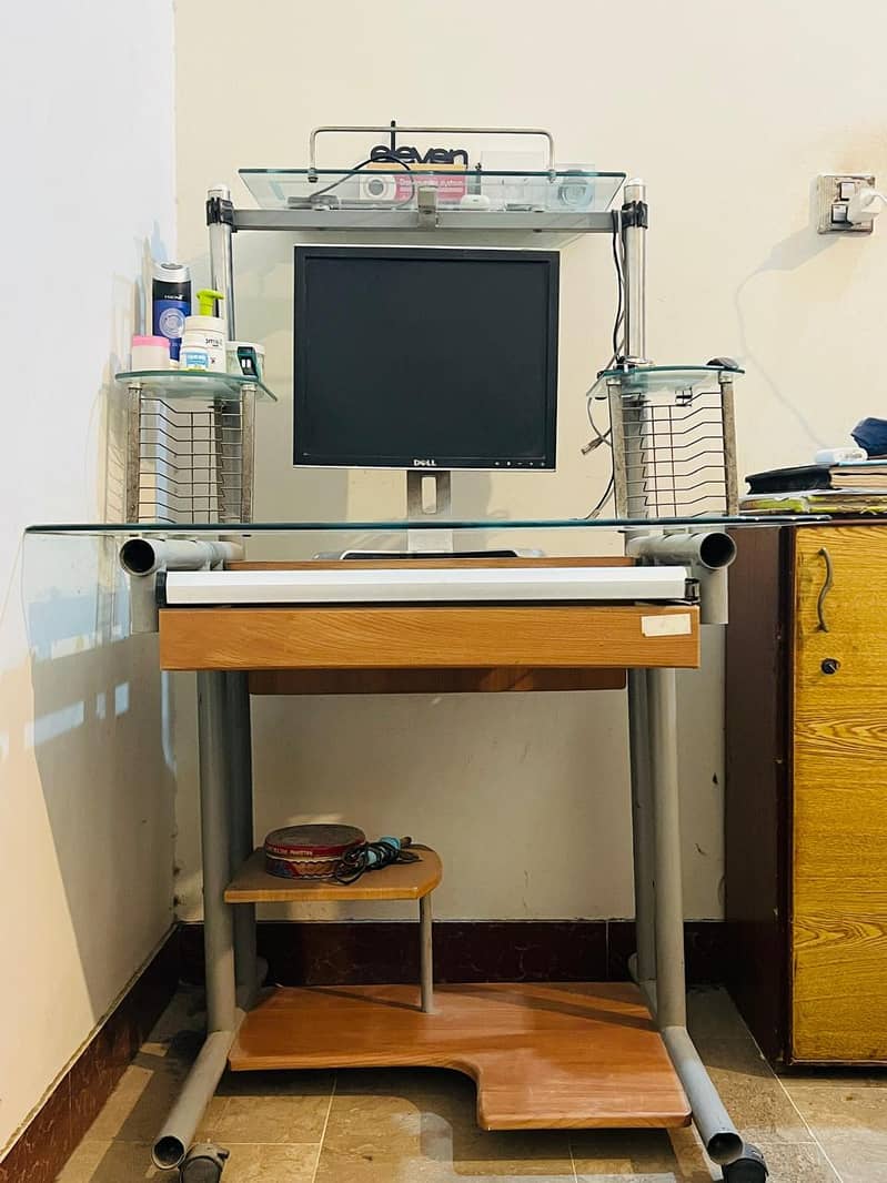computer Table 2