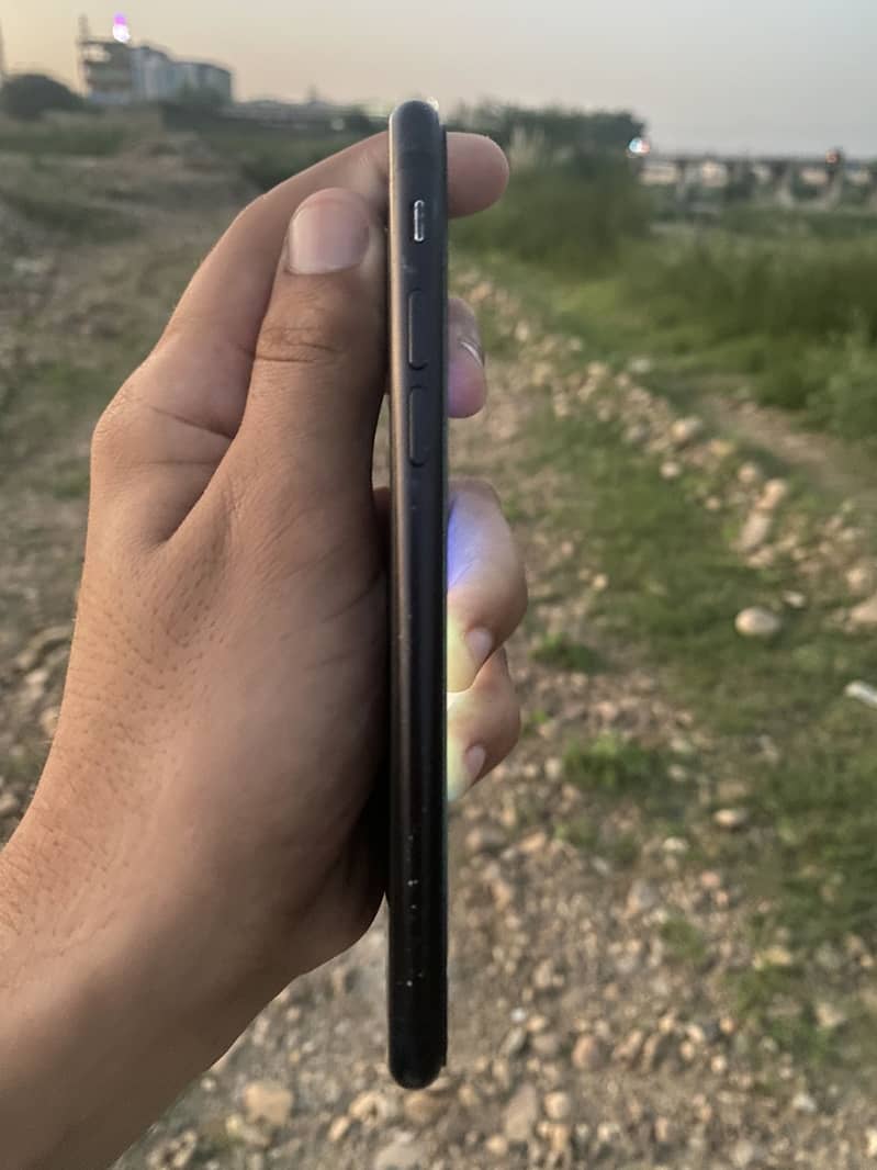 Apple iPhone 12 mini 3