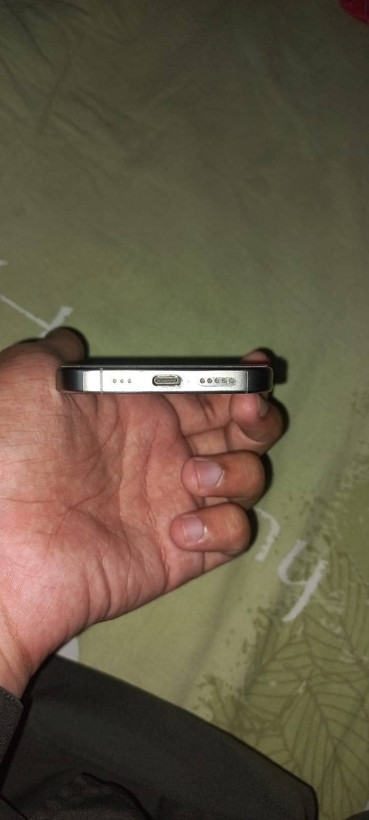 Apple iPhone 15 Pro 3