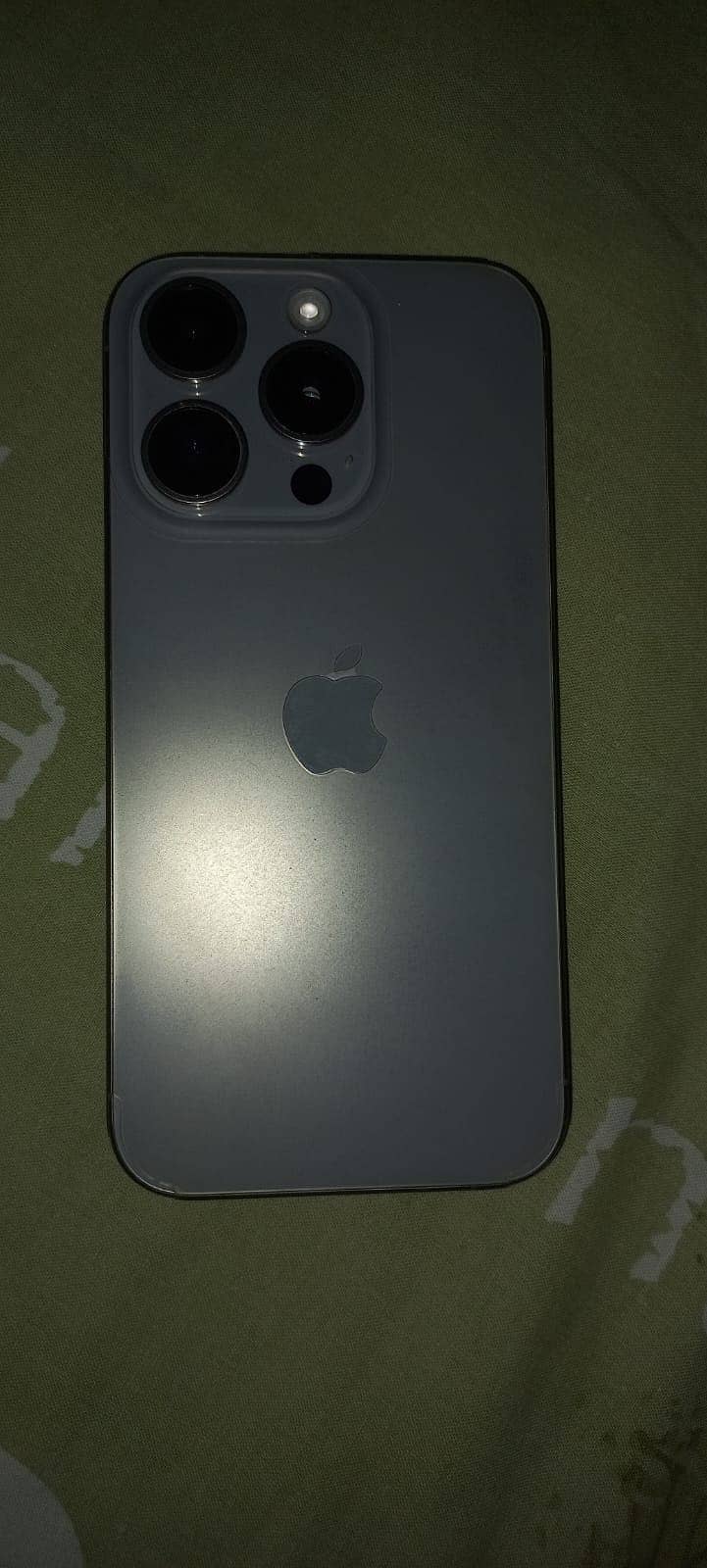 Apple iPhone 15 Pro 6