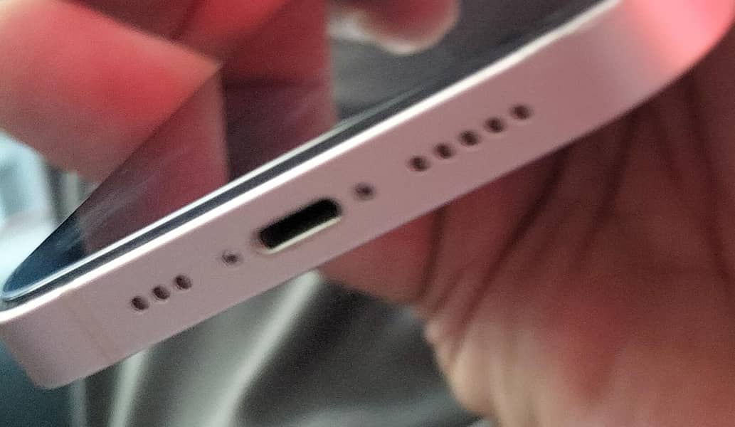 Apple iPhone 13 4
