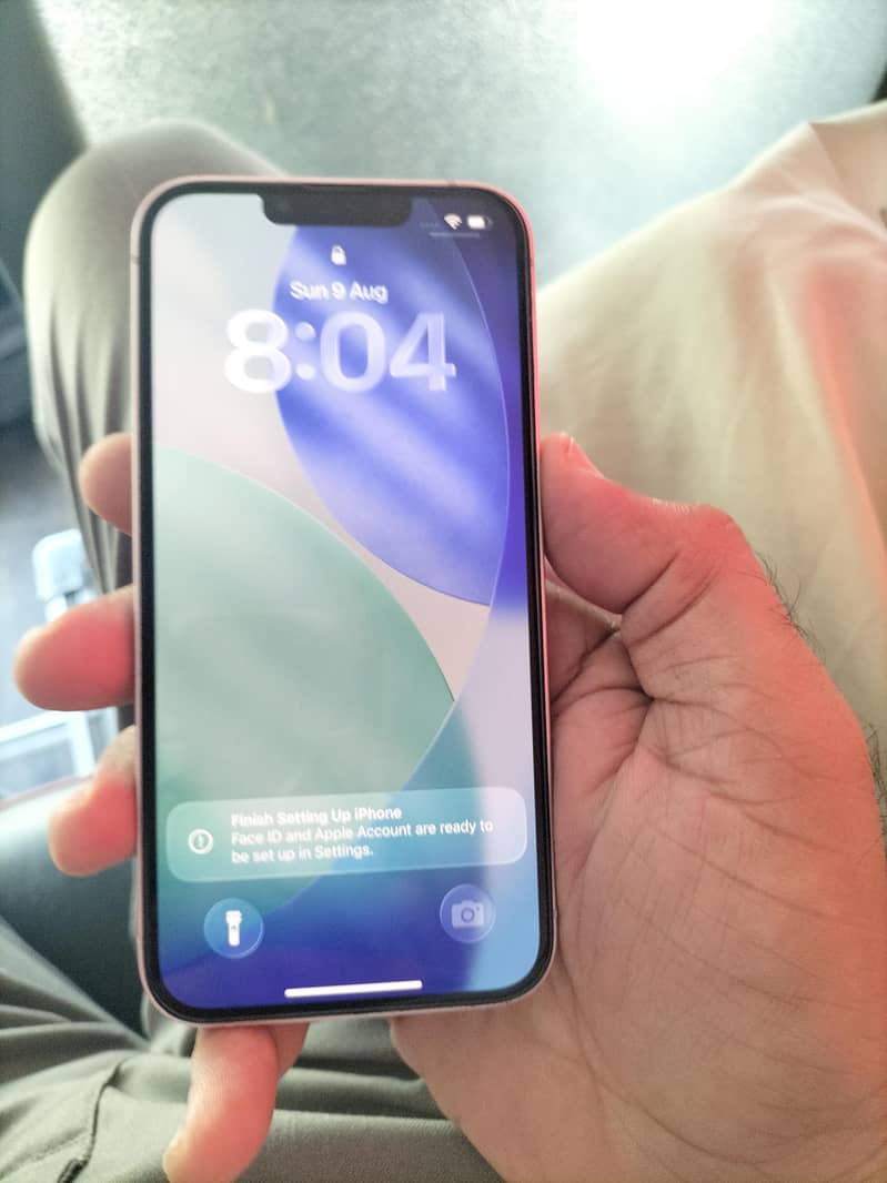 Apple iPhone 13 5