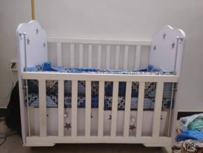 baby cot