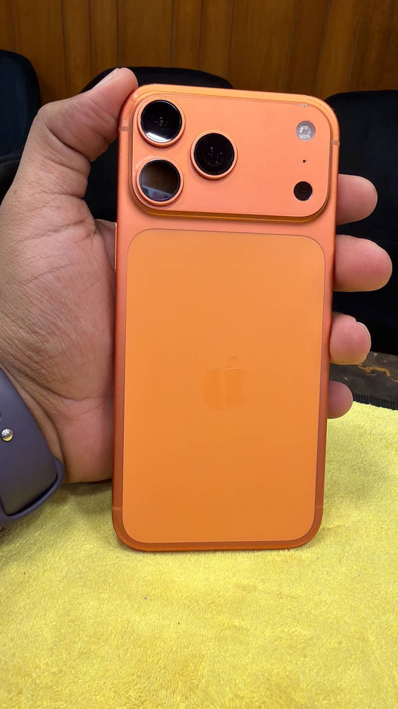 Apple iPhone 17 Pro Max 1