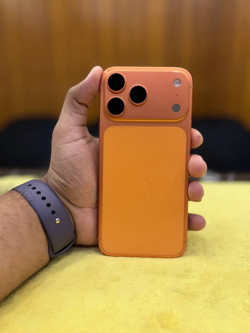 Apple iPhone 17 Pro Max 6