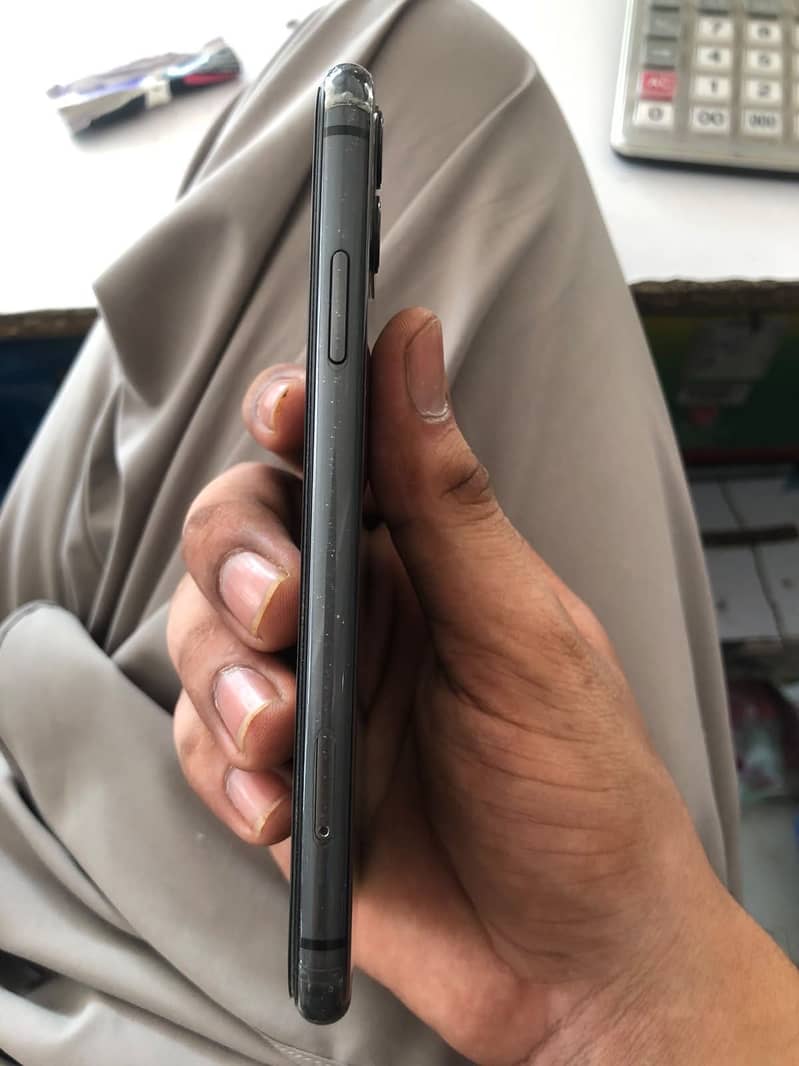 Apple iPhone 11 2