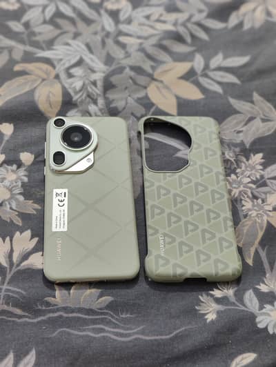 Huawei Pura 70 Ultra 512GB Green | Unused | Complete Box & Accessories