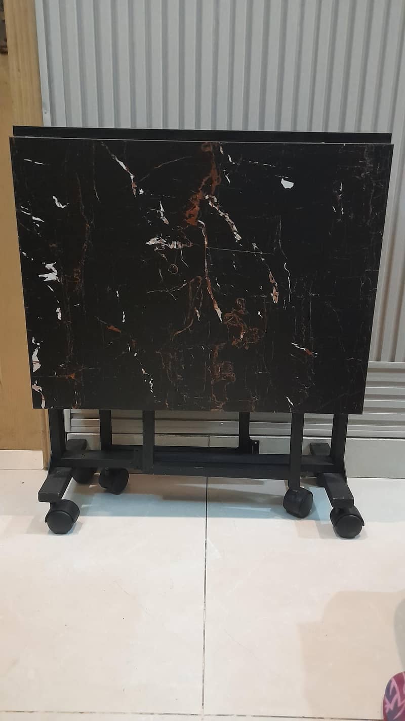 folding table 1