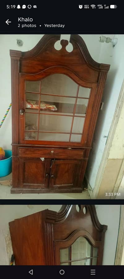 showcase in good condition.