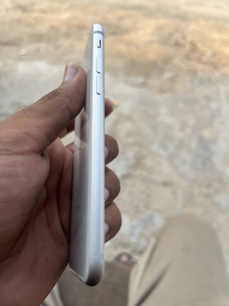 Apple iPhone 8 2