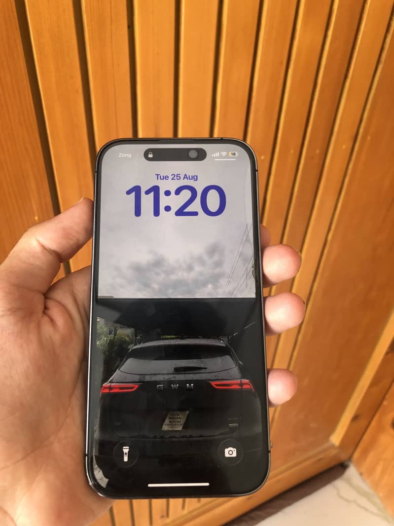 Apple iPhone 14 Pro 1