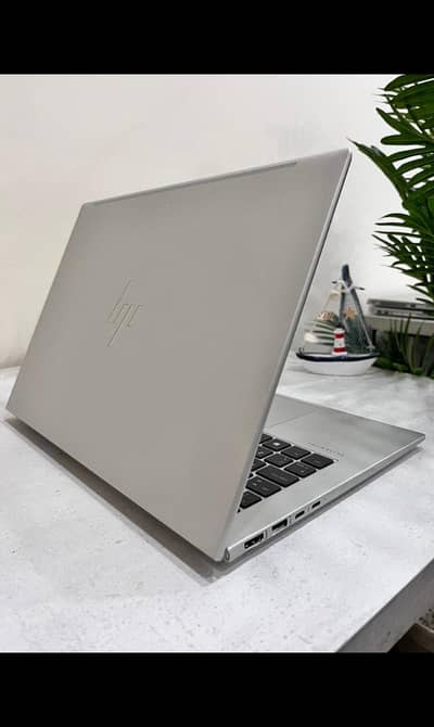 Hp Elitebook 840 G9 core i7 12th Gen. 16GB DDR5 RAM, 512GB NVMe SSD .