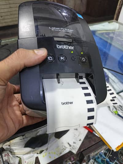 Brother QL-700 Fast Thermal Professional Label Printer Brand new UK