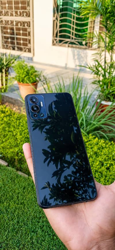 Infinix Hot 12