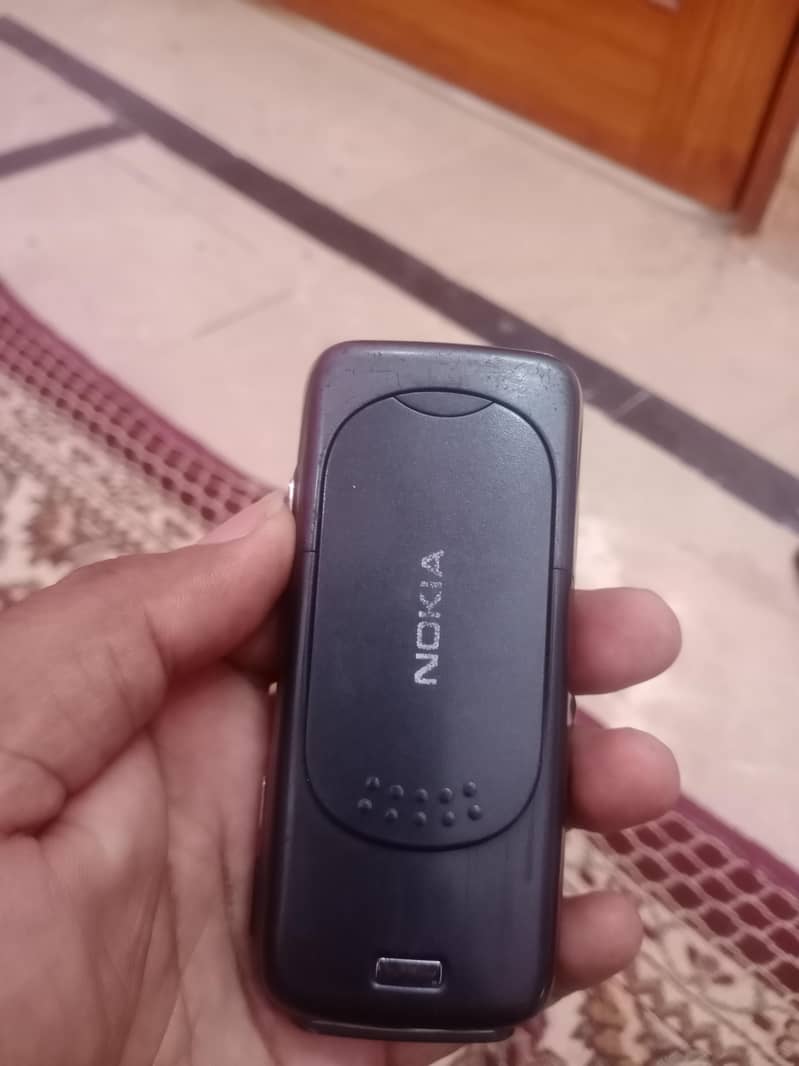 Nokia N73 1