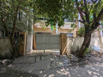 hostel for boys in I 10/2 st 25 13000/Month Including Mess and laundry