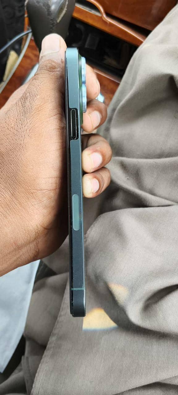 Apple iPhone 13 Pro Max 7