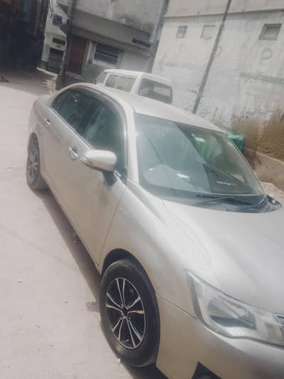 Toyota Corolla Axio 2013