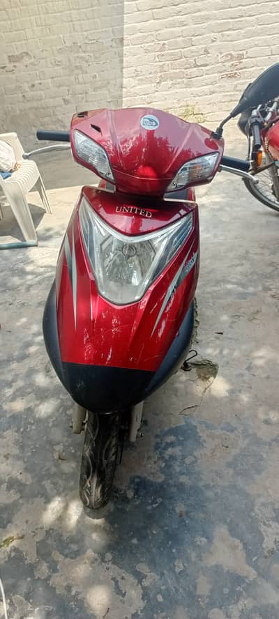United petrol scooty