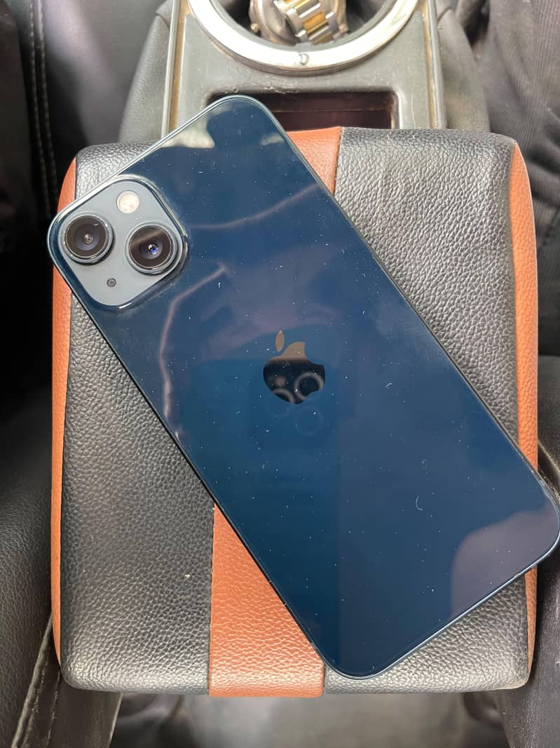 Apple iPhone 13 2