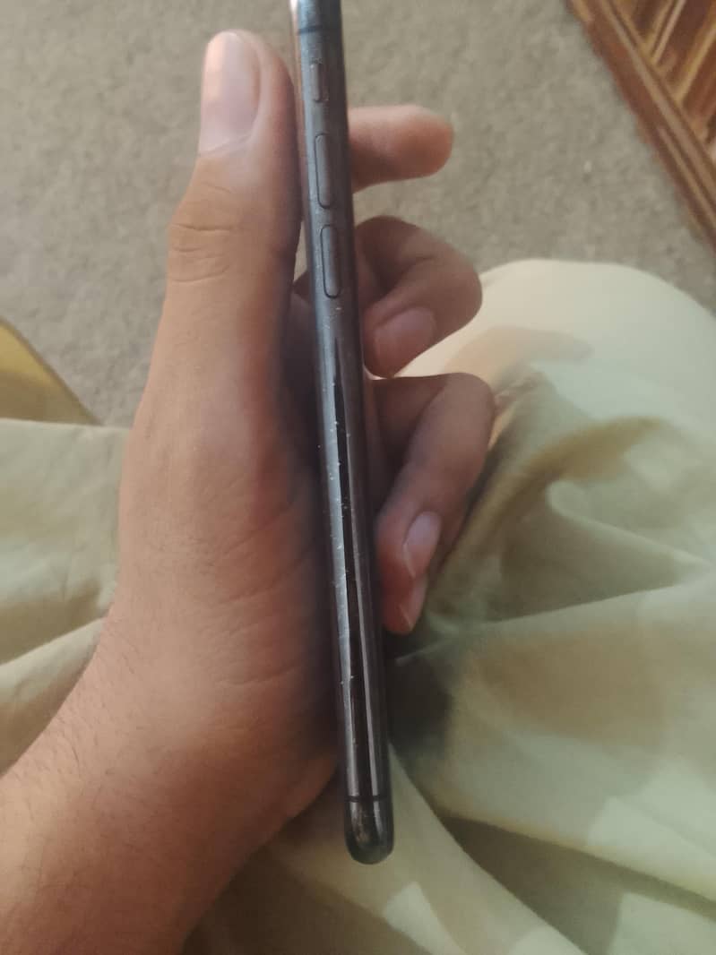 Apple iPhone X 3