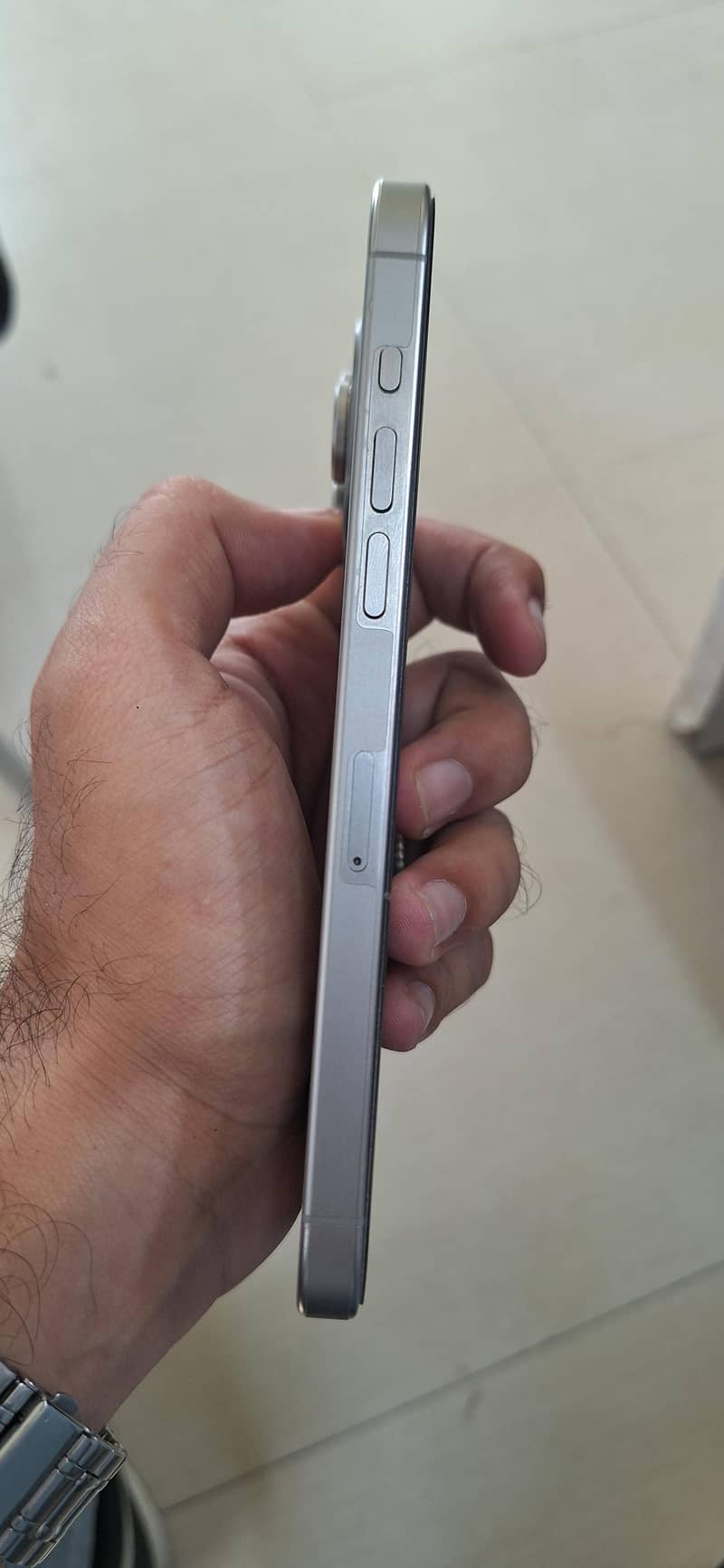 Apple iPhone 15 Pro Max 4