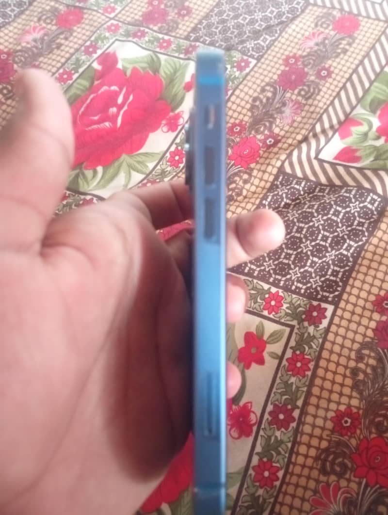 Apple iPhone 13 mini 3
