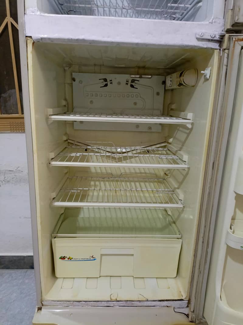 Medium Sized Freezer 4