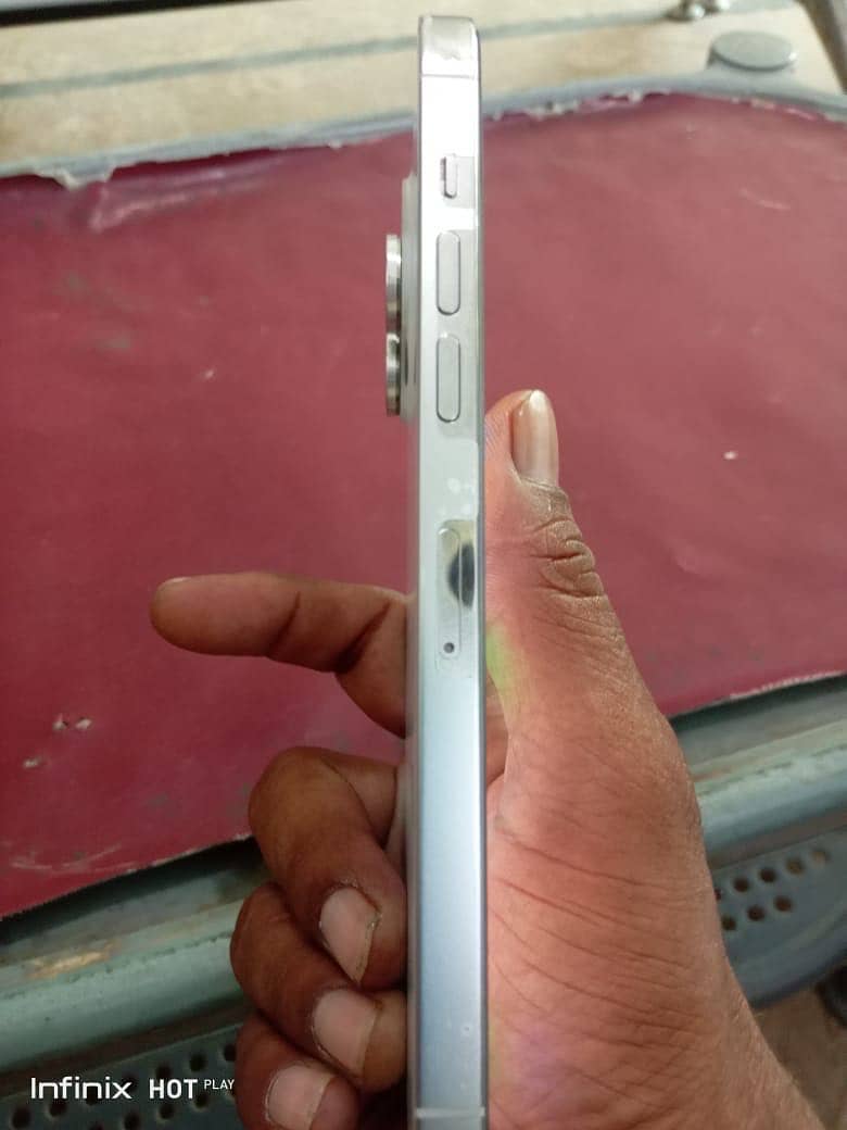 Apple iPhone 14 Pro Max 2