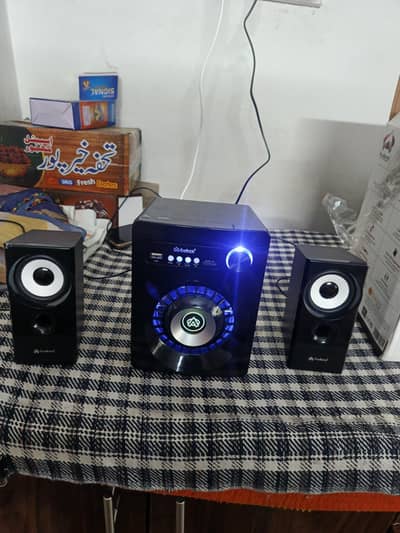 Audionic speakers only box open
