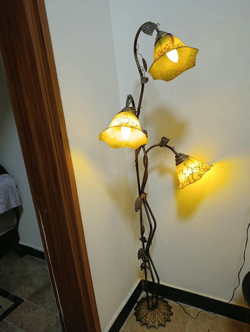 Floor lamp 1