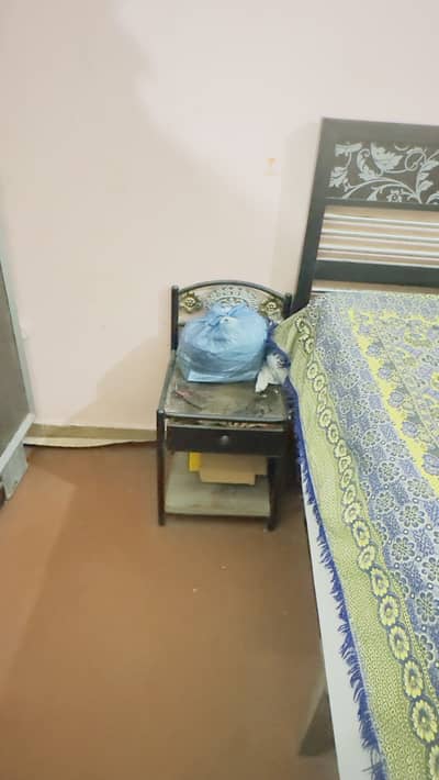 Bed and show case