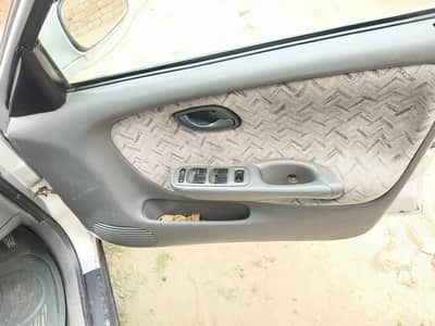 Suzuki Baleno 2002