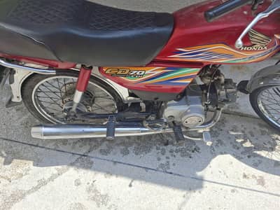 CD70 red color 2020 model