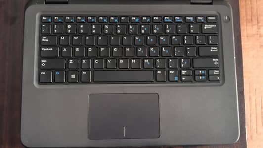 Dell latitude 3300 8gb 256gb i3 7th Gen