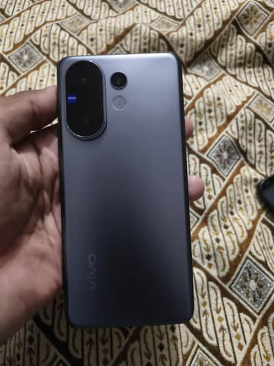 Vivo V60