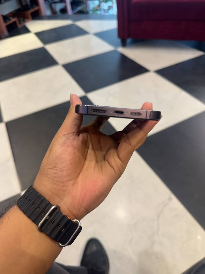 Apple iPhone 14 Pro Max 3