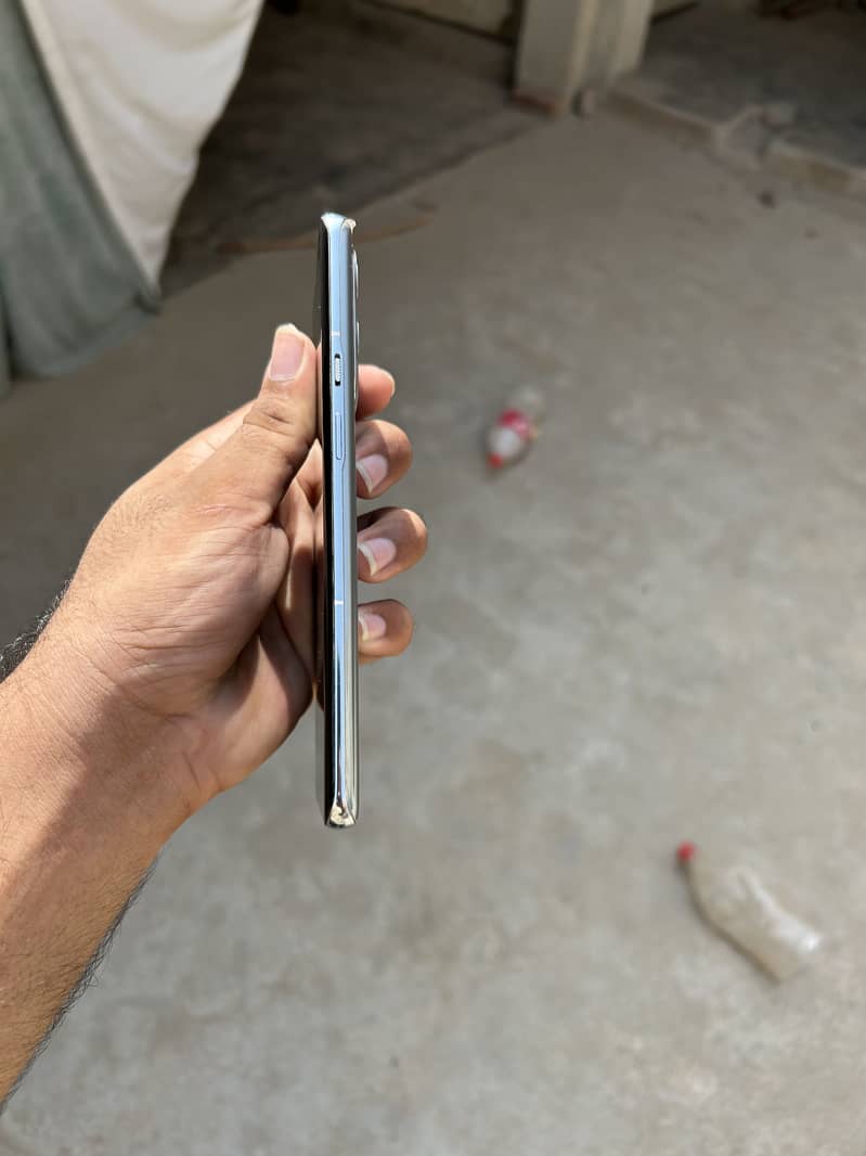 One Plus 9 Pro 4