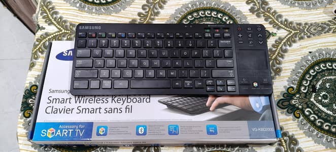 Samsung Smart Wireless Keyboard - Bluetooth Connectivity