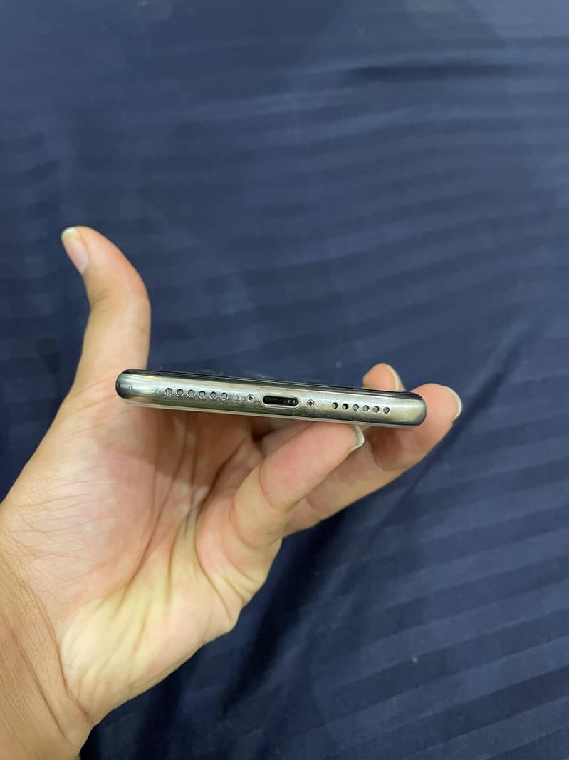 Apple iPhone X 0