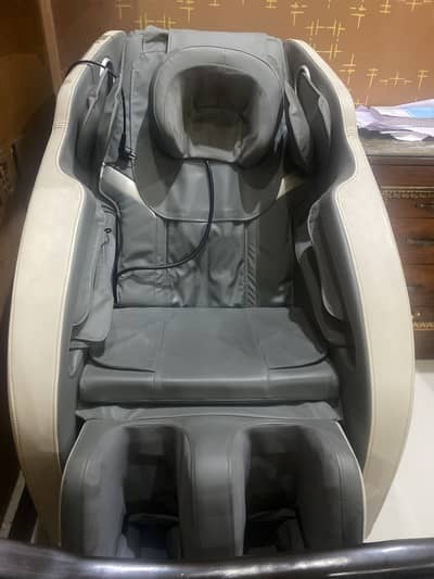 Jc Buckman Massage chair with Digital Remote Controlled