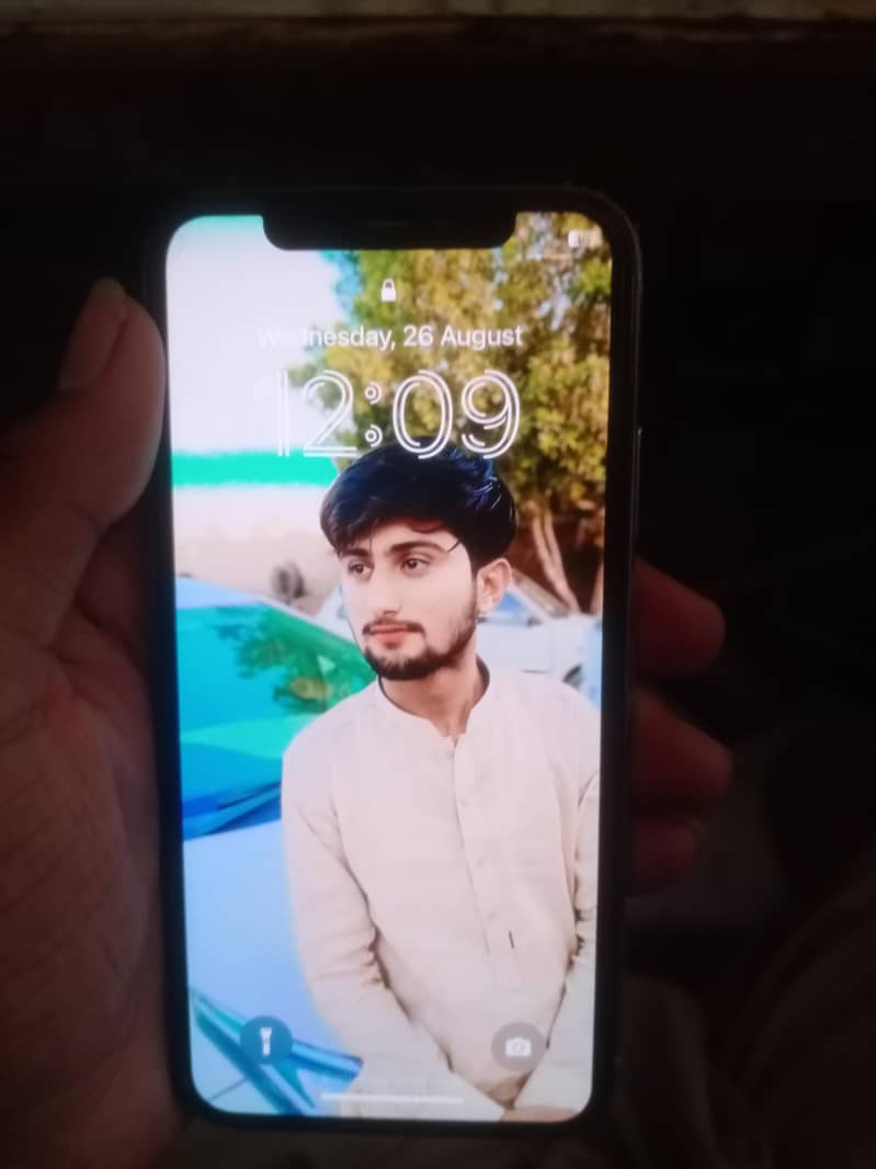 Apple iPhone X 5