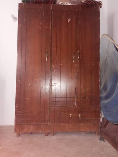 3 door cupboard