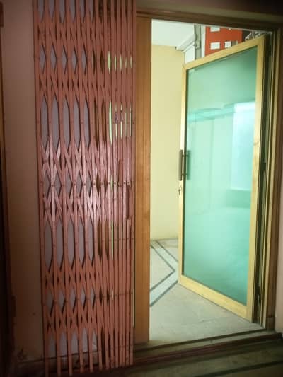 3rd floor office with chambers and 2 washroom available for rent