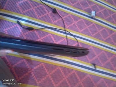 aoa I am selling Samsung laptop with 2 gb grafics card
