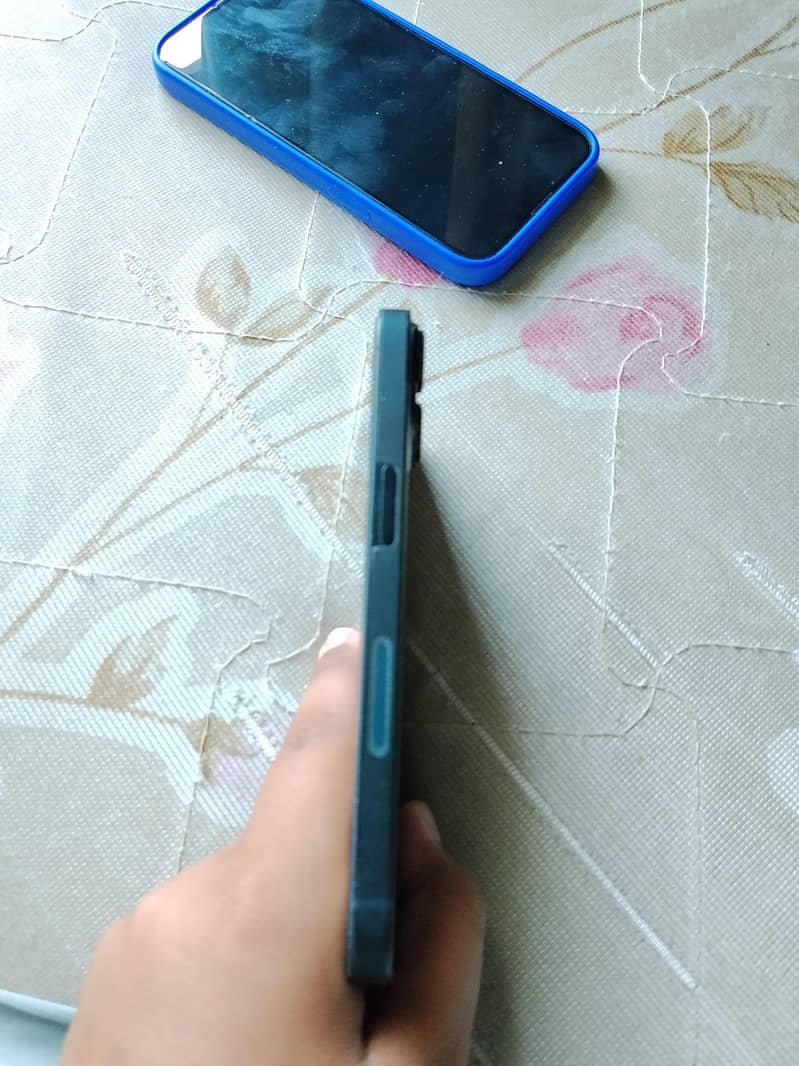 Apple iPhone 14 2