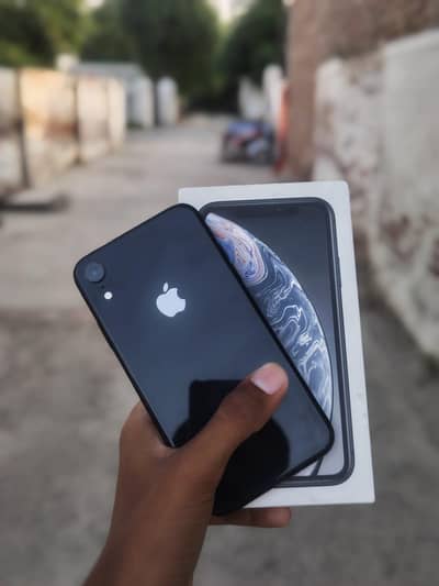 Apple iPhone XR