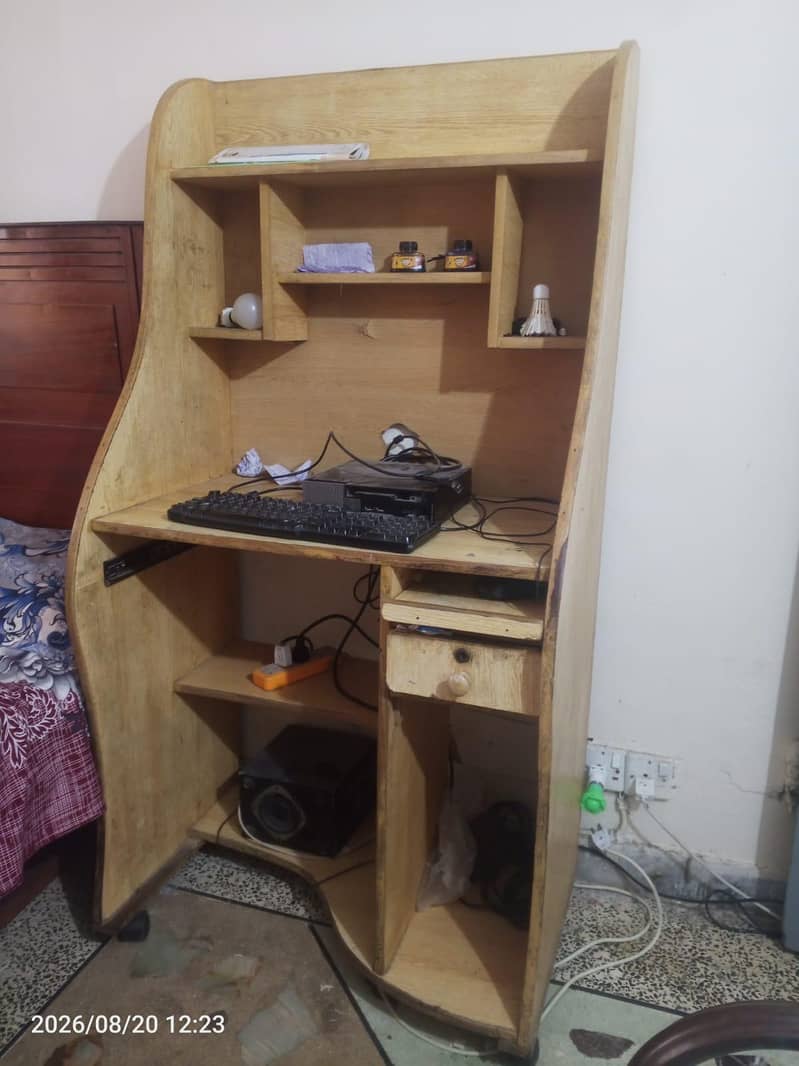 COMPUTER TABLE/TROLEY 2