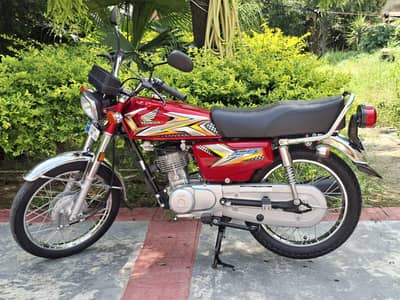 CG 125 2025