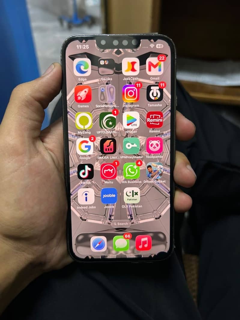 Apple iPhone 13 Pro 2